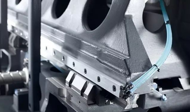 【兆恒機械】數控加工中心行業遇到了哪些難題？